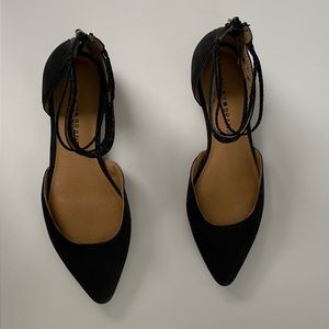 NWOT Lucky Brand suede flats